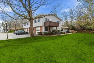 543 Quisset Ct, Warwick, RI 02886 - Photo 1