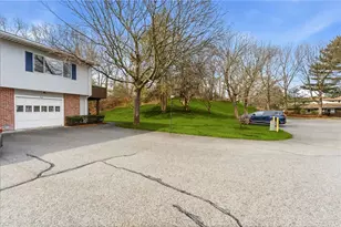 543 Quisset Ct, Warwick, RI 02886 - Photo 2