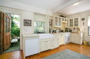 94 Spring St, Newport, RI 02840 - Photo 4