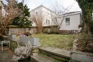 94 Spring St, Newport, RI 02840 - Photo 34