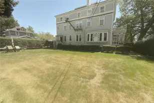20 Berkeley Ave, Newport, RI 02840 - Photo 10