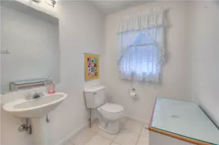 25 Hyde Ave, Pawtucket, RI 02861 - Photo 22