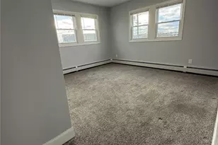 61 Vale St, Pawtucket, RI 02860 - Photo 8