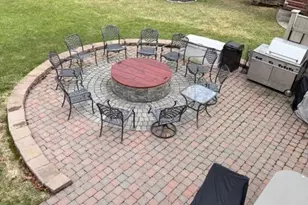 19 Susan Dr, Cumberland, RI 02864 - Photo 2