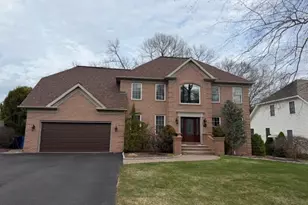 19 Susan Dr, Cumberland, RI 02864 - Photo 1