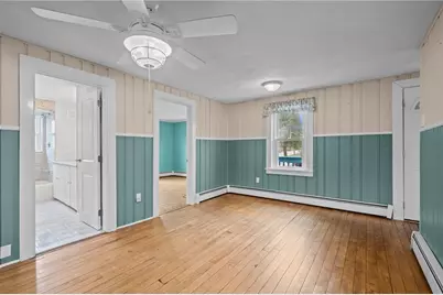 31 Hemlock Avenue, Narragansett, RI 02882 - Photo 10