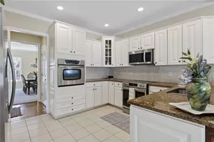 25 Southern View Dr, Narragansett, RI 02882 - Photo 14