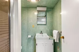 32 Overhill Rd, Warren, RI 02885 - Photo 40