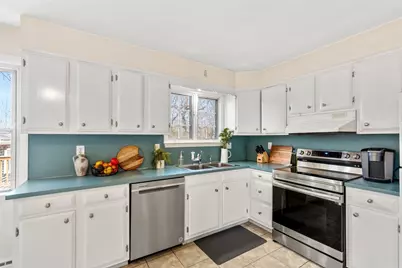 32 Overhill Road, Warren, RI 02885 - Photo 18