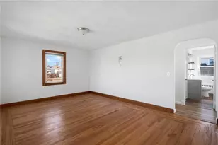 180 Grassmere Ave, East Providence, RI 02914 - Photo 8