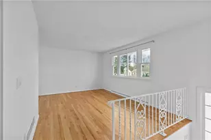 4 Weetamoe Rd, Middletown, RI 02842 - Photo 4