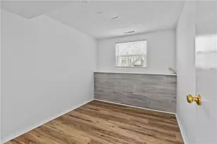 4 Weetamoe Rd, Middletown, RI 02842 - Photo 26