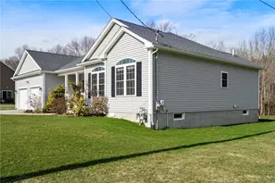20 Peggy Dr, Cumberland, RI 02864 - Photo 28
