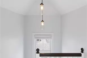 60 Prospect Hill St, Newport, RI 02840 - Photo 18