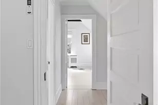 60 Prospect Hill St, Newport, RI 02840 - Photo 16