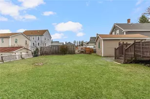 95 Corinth St, Providence, RI 02907 - Photo 32