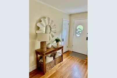 23 Sherwood Road, Middletown, RI 02842 - Photo 2