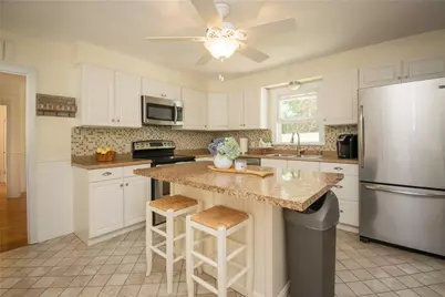 23 Sherwood Road, Middletown, RI 02842 - Photo 6