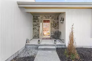 278 Tower Hill Rd, Cumberland, RI 02864 - Photo 2