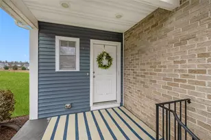 19 Bella Vista Cir, Glocester, RI 02814 - Photo 2