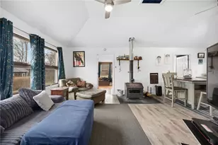 28 Pier Rd, Portsmouth, RI 02872 - Photo 10