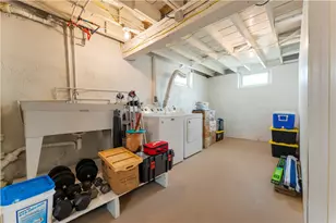 11 La Salle Dr, Providence, RI 02908 - Photo 24