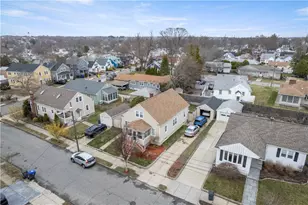 11 La Salle Dr, Providence, RI 02908 - Photo 32