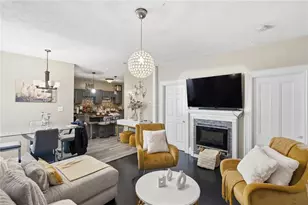 35 Allen Ave, Pawtucket, RI 02860 - Photo 2