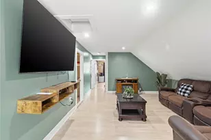 35 Allen Ave, Pawtucket, RI 02860 - Photo 20