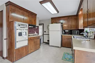 191 Nimitz Rd, Woonsocket, RI 02895 - Photo 8
