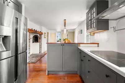 16 Bridge Street, Newport, RI 02840 - Photo 18