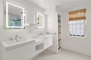 16 Bridge St, Newport, RI 02840 - Photo 24