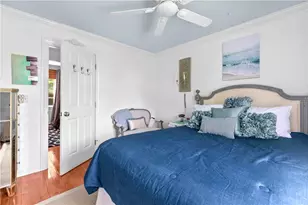 97 Narragansett Ave, Newport, RI 02840 - Photo 14