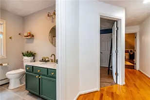 195 Oakland Beach Ave, Warwick, RI 02889 - Photo 32