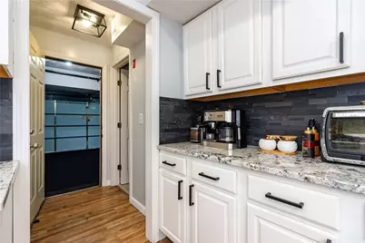 195 Oakland Beach Avenue, Warwick, RI 02889 - Photo 22