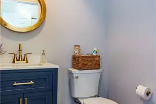 195 Oakland Beach Ave, Warwick, RI 02889 - Photo 20