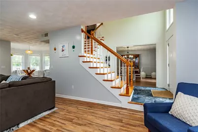 195 Oakland Beach Avenue, Warwick, RI 02889 - Photo 6
