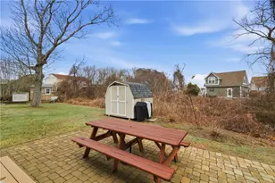 64 Burnside Ave, Narragansett, RI 02882 - Photo 20