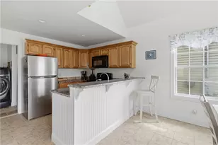 64 Burnside Ave, Narragansett, RI 02882 - Photo 6