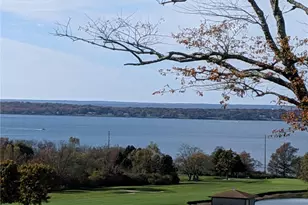 14 Pocahontas Dr, Middletown, RI 02842 - Photo 32