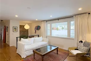 14 Pocahontas Dr, Middletown, RI 02842 - Photo 2