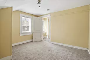 32 Judith St, Providence, RI 02909 - Photo 16