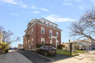 23 S Angell St, Providence, RI 02906 - Photo 4