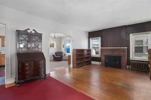 89 Burnside St, Cranston, RI 02910 - Photo 4