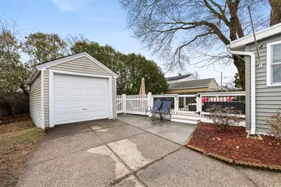 37 Grand Avenue, Pawtucket, RI 02861 - Photo 44