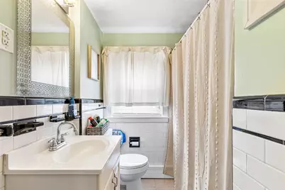 37 Grand Avenue, Pawtucket, RI 02861 - Photo 8