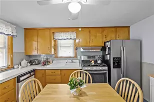 28 Corrente Ave, Pawtucket, RI 02861 - Photo 10