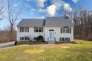 25 Belfield Dr, Johnston, RI 02919 - Photo 2