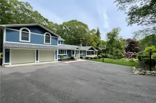 1785 Division Rd, East Greenwich, RI 02818 - Photo 2