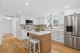 44 Valente Dr, Cranston, RI 02920 - Photo 2